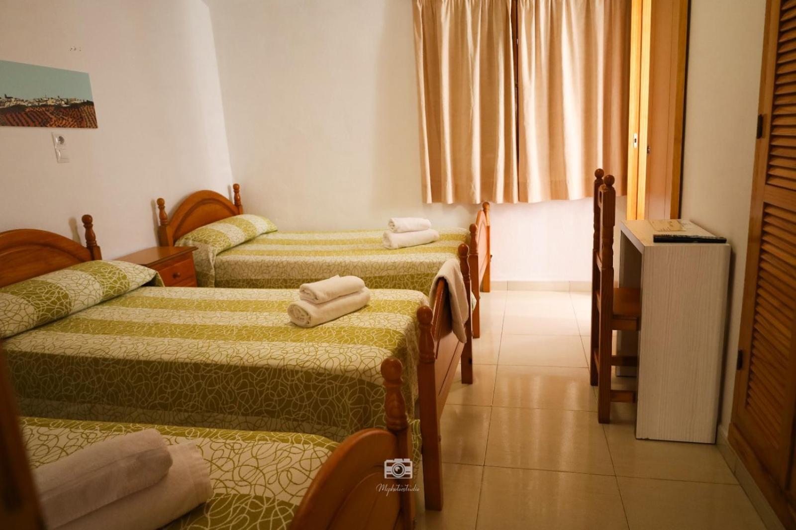 Hospedium Dlj Hostal Ben Nassar Arjona Екстер'єр фото