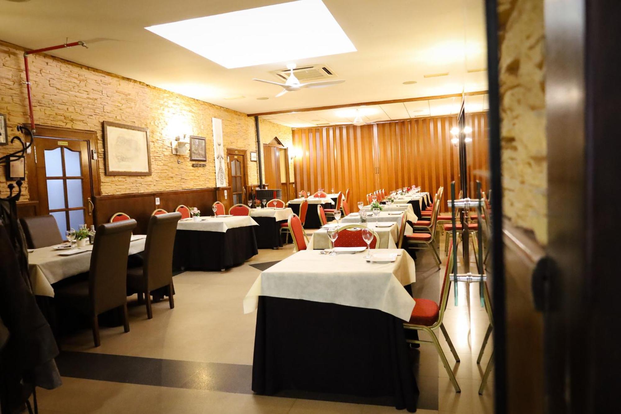 Hospedium Dlj Hostal Ben Nassar Arjona Екстер'єр фото